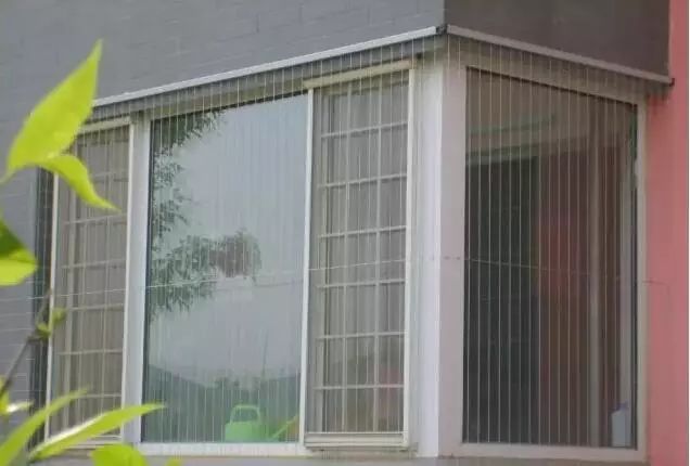 封阳台时，该选择隐形防盗窗，还是不锈钢防盗窗？