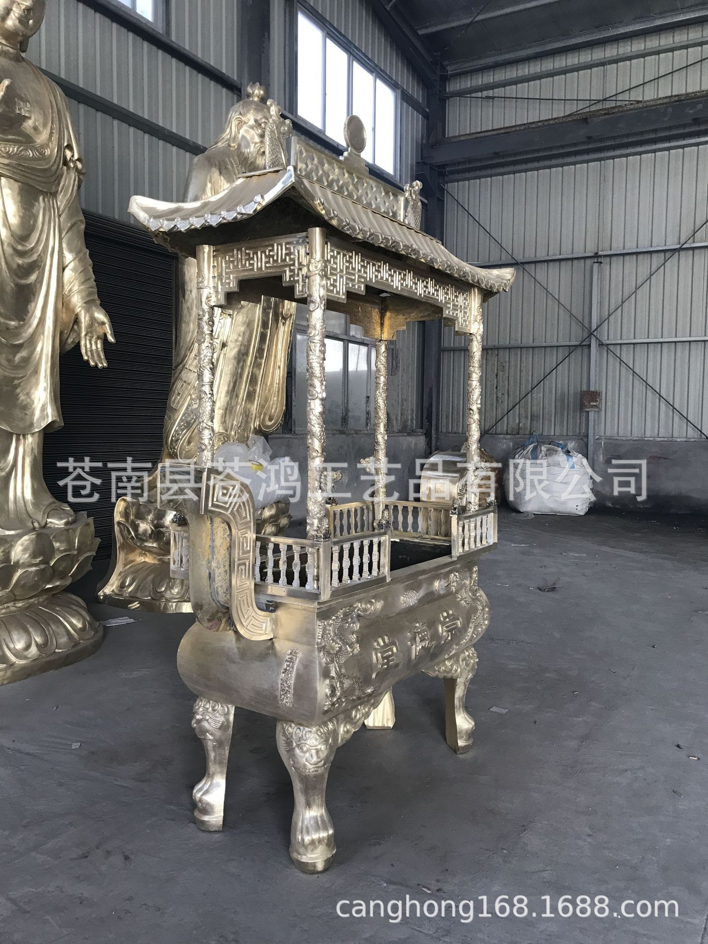 黄铜铸造长方形四龙柱大香炉 室外铜香炉定做厂家带顶铜香炉示例图3