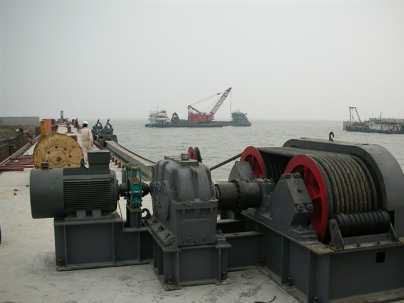广东汕尾供应大型双链轮单链轮起锚机船用牵引机示例图5