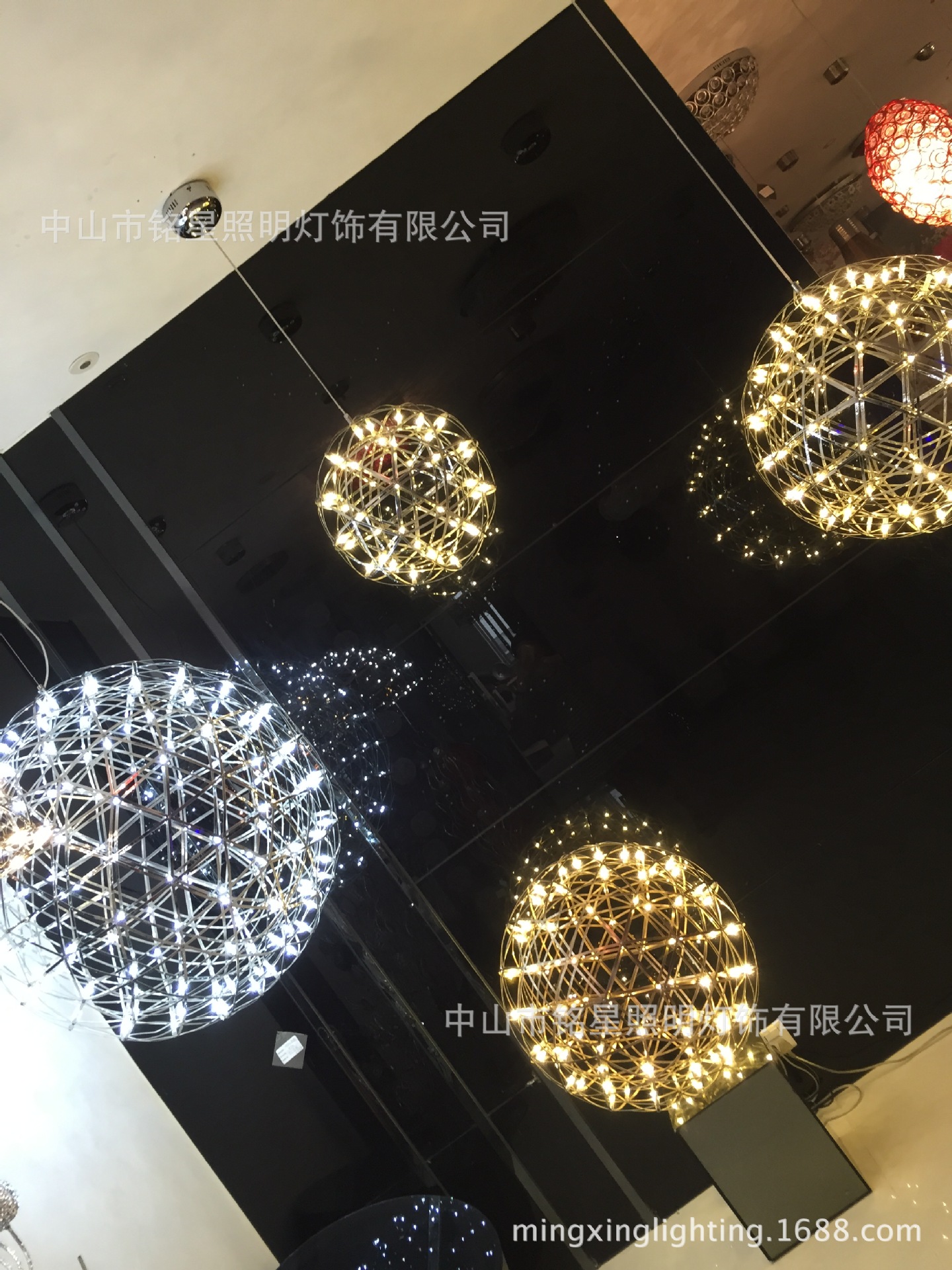 定制商场大厅中空LED球垂吊灯厂家新款球满天星不锈钢圆球灯示例图22