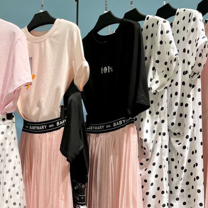 宝贝玛丽21夏款香港品牌折扣女装服装  品牌服装厂家连衣裙套装上衣图片