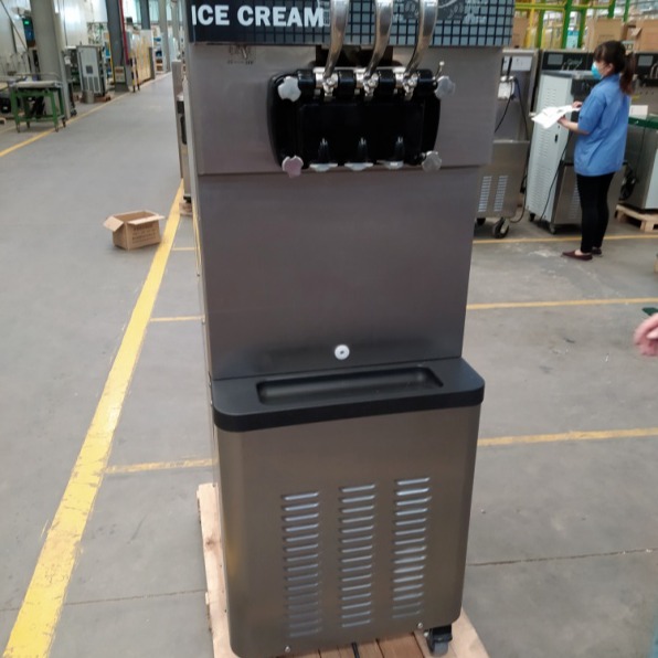 东贝CF8250冰淇淋机  三相电冰淇淋机 商用软冰激凌机器 全自动雪糕机 价格