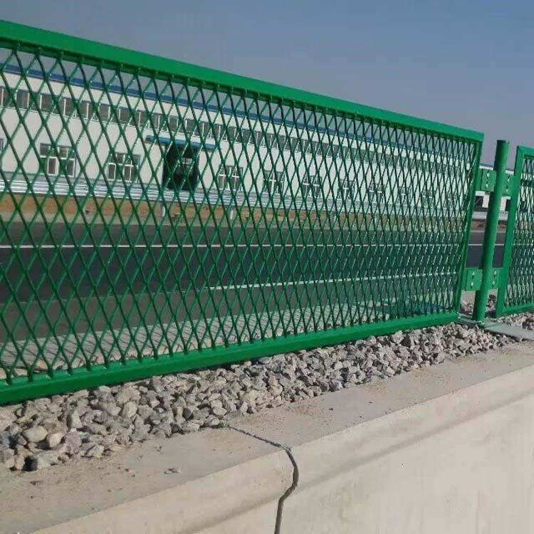 安平百瑞供应公路防眩网 高速公路钢板防眩网 金属扩张钢板防眩网图片