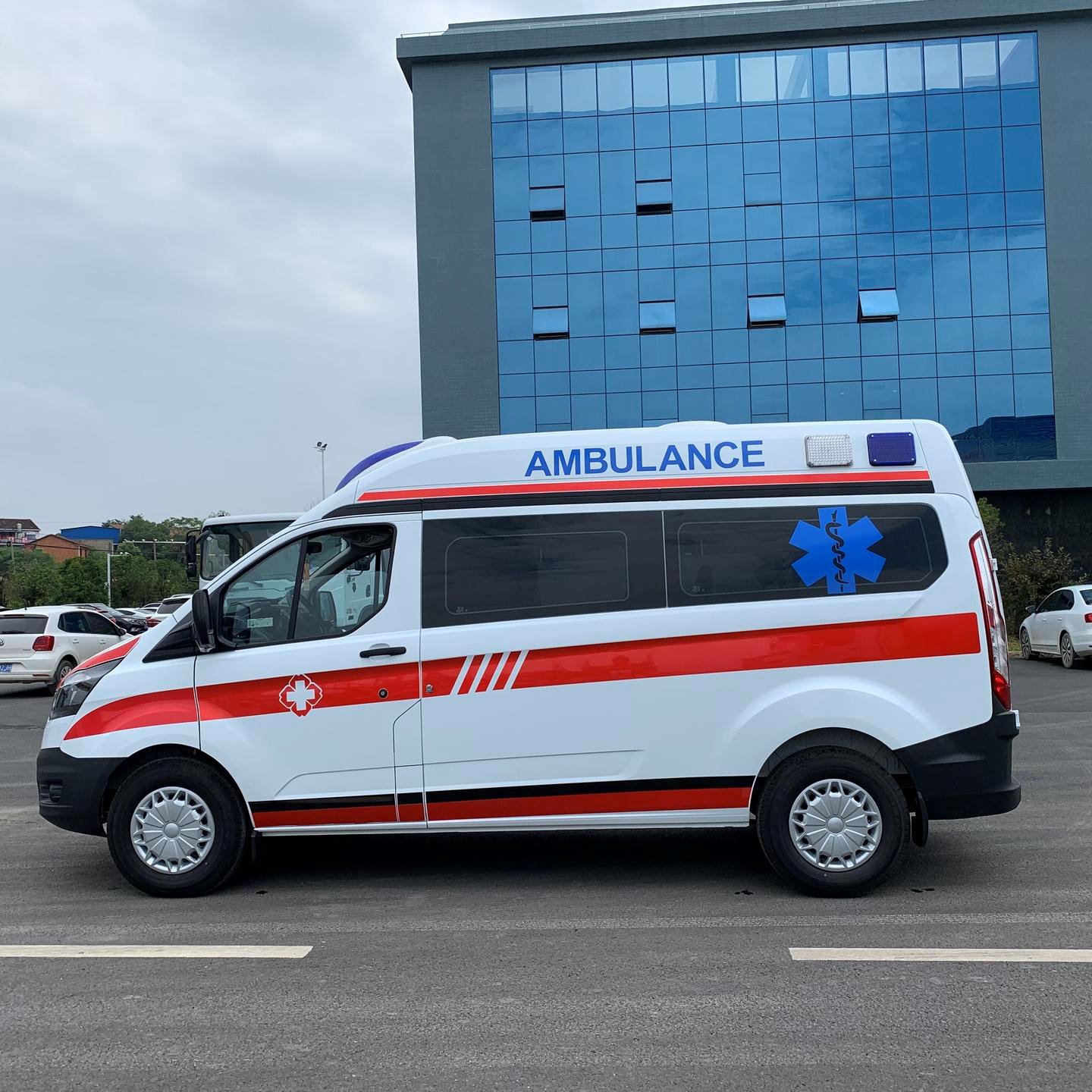 桂林救护车厂家桂林福特高顶救护车救护车厂家直销桂林图片