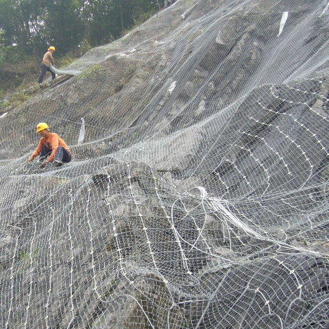 山东济南主动边坡防护网,落石防护网,公路边坡防护网,钢丝绳网,山体滑坡防护网,茂群丝网