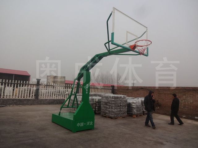 标准移动篮球架 移动升降篮球架 移动篮球架 防液压篮球架，篮球架生产厂家图片