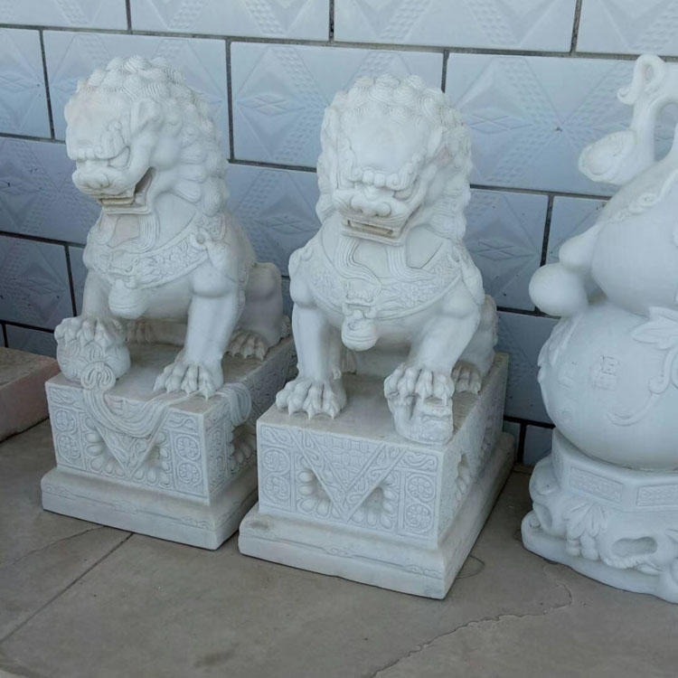 佰盛 石雕狮子厂家 汉白玉石狮价格 传统门口镇宅雕刻 石狮雕塑 墓地小狮子摆件图片