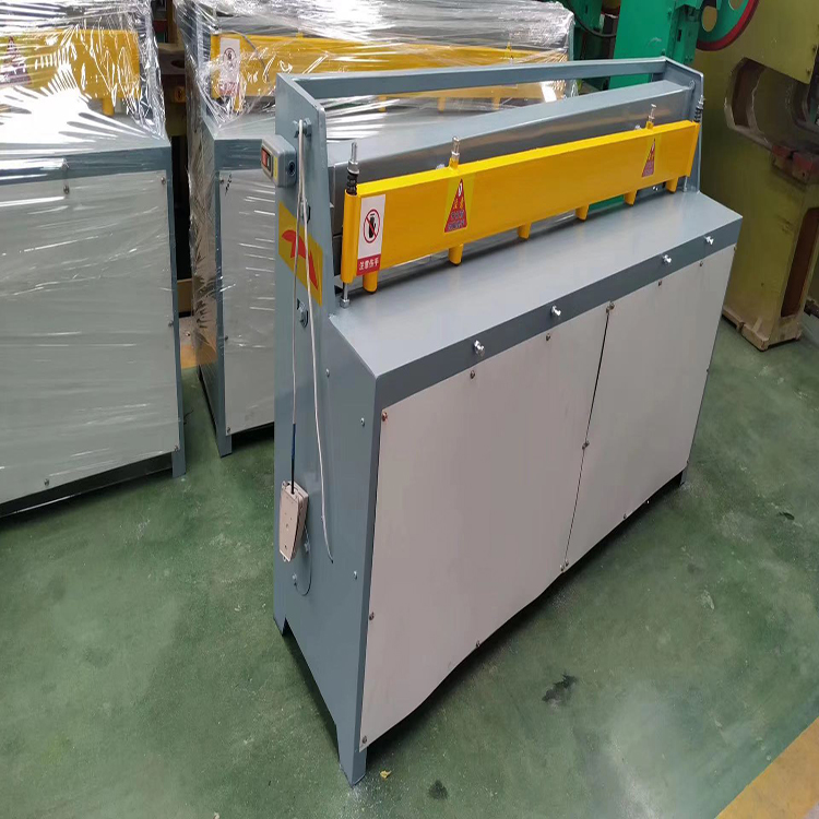 厂家直销小型电动剪板机  1.3米小型电动裁板机 现货1.3米踏剪板机  海维机械