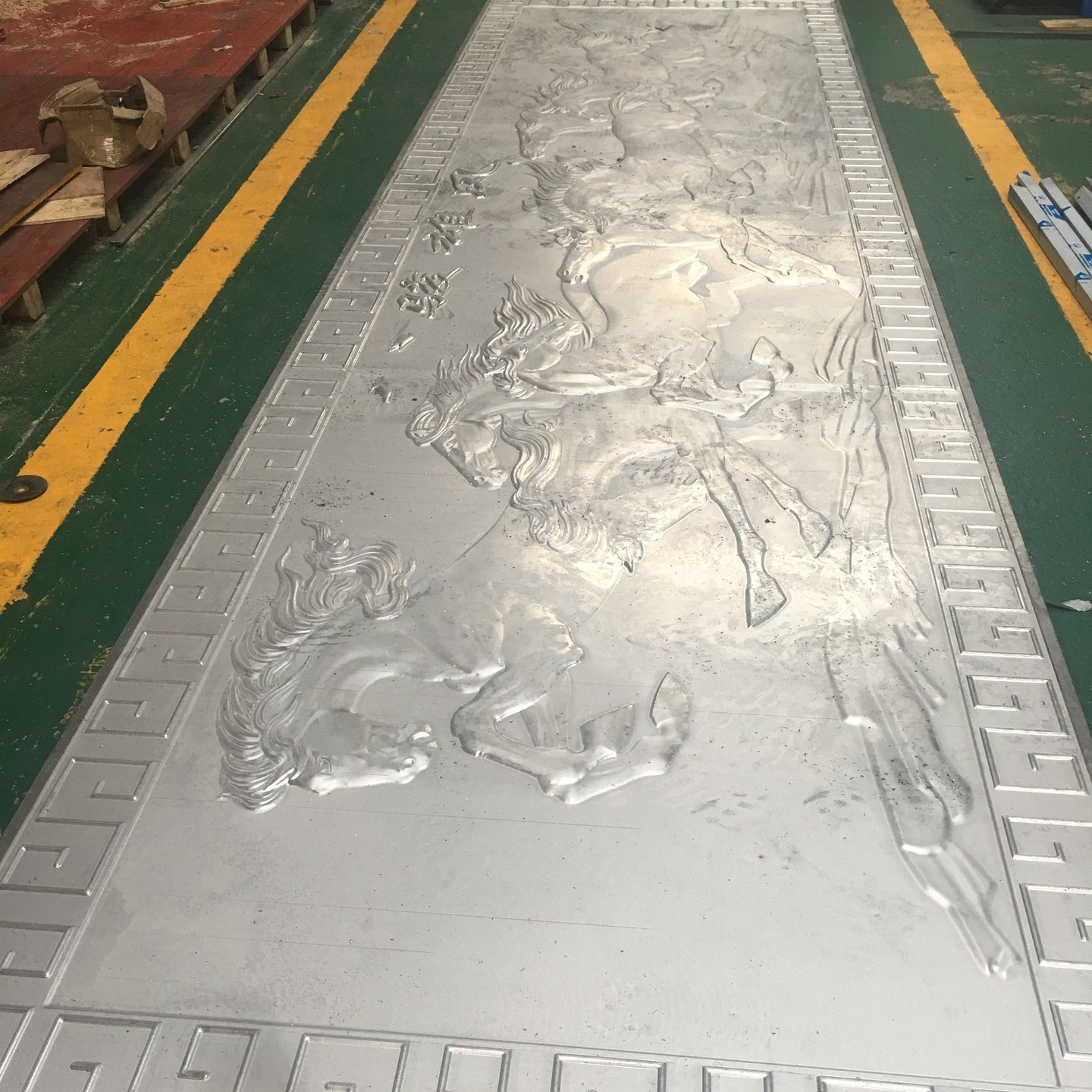 众钰 铝板雕刻屏风 黑龙江可定做雕刻屏风更专业