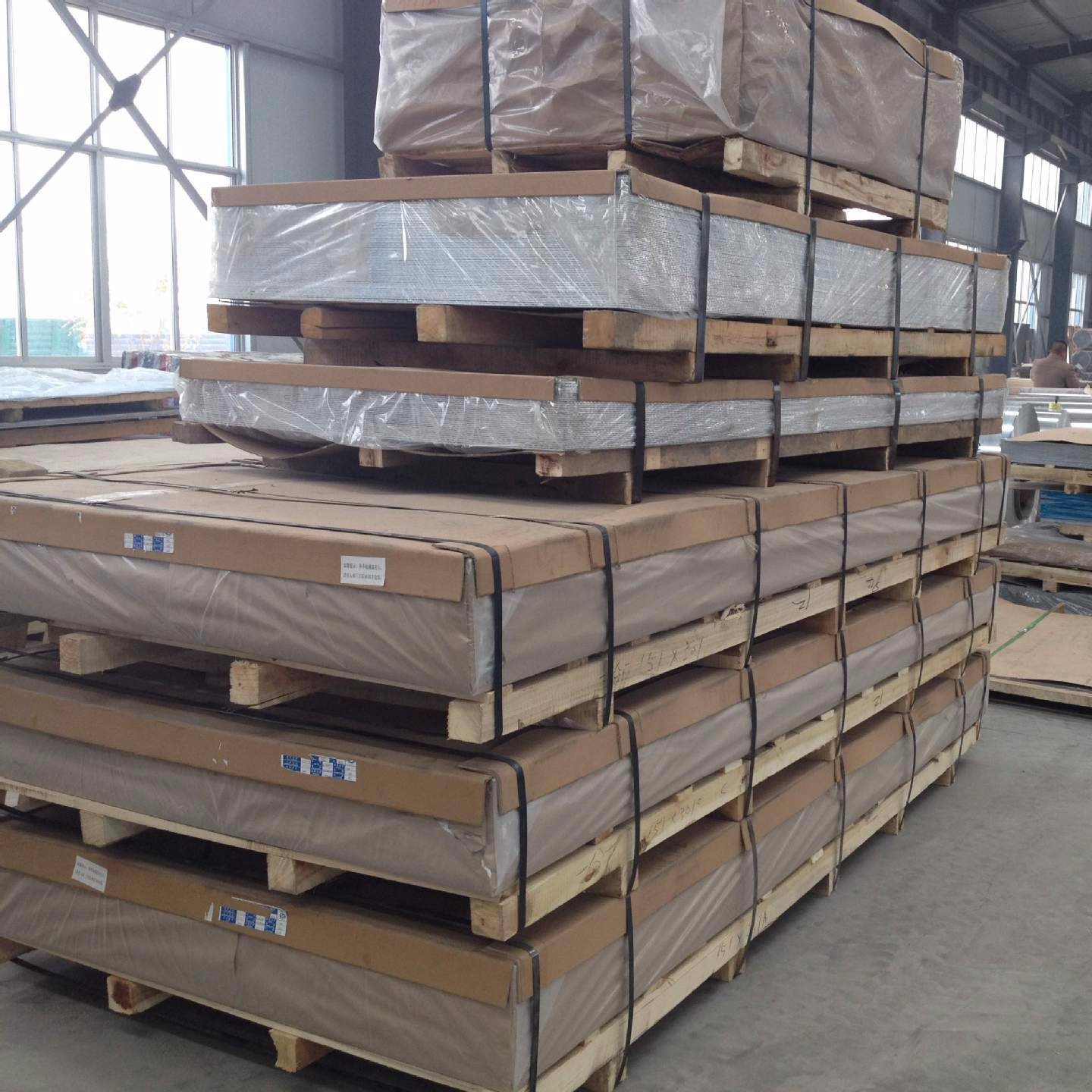 晟宏铝业供应1060 3003 5052 6061系列国标合金铝板 贴膜光面板，规格齐全