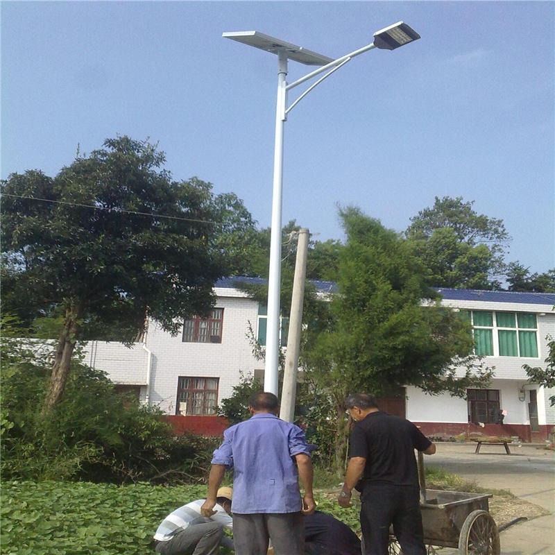 鹰潭太阳能路灯厂家 勤跃照明太阳能路灯 6米7米LEd路灯