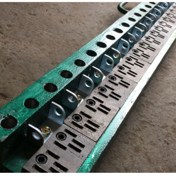 天津矿用设备矿用皮带扣穿条V6型捶打式钉扣机强力输送带扣示例图5