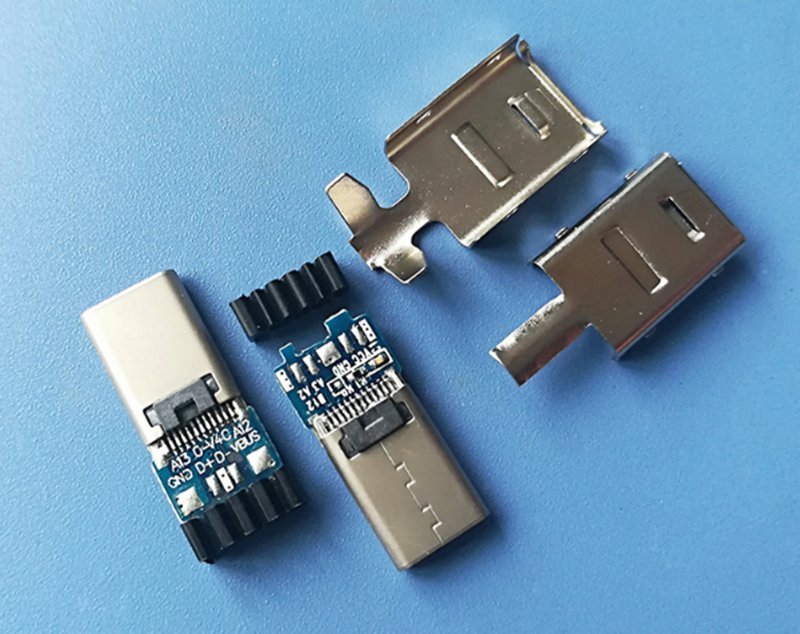 1：TYPE C公头加线卡带屏蔽罩焊线式USB连接器配件.jpg