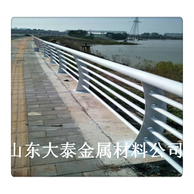 大泰生产销售 304不锈钢复合管护栏 甘肃304复合管桥梁护栏