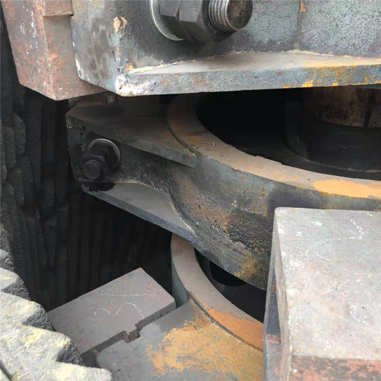 蚌埠岩石铁矿复合式破碎机  工作噪声低粉尘污染少 百汇机械设备厂家