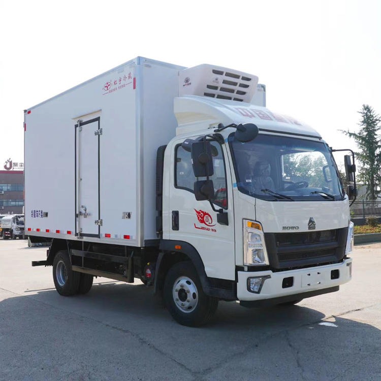 生鲜运输 国六4.2米冷藏车 重汽豪沃宽体160马力