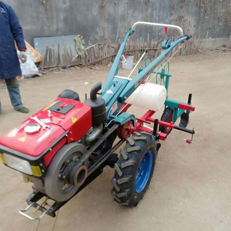 新式柴油手扶拖拉机 多功能柴油电启动碎草机 自走式柴油耕地机图片