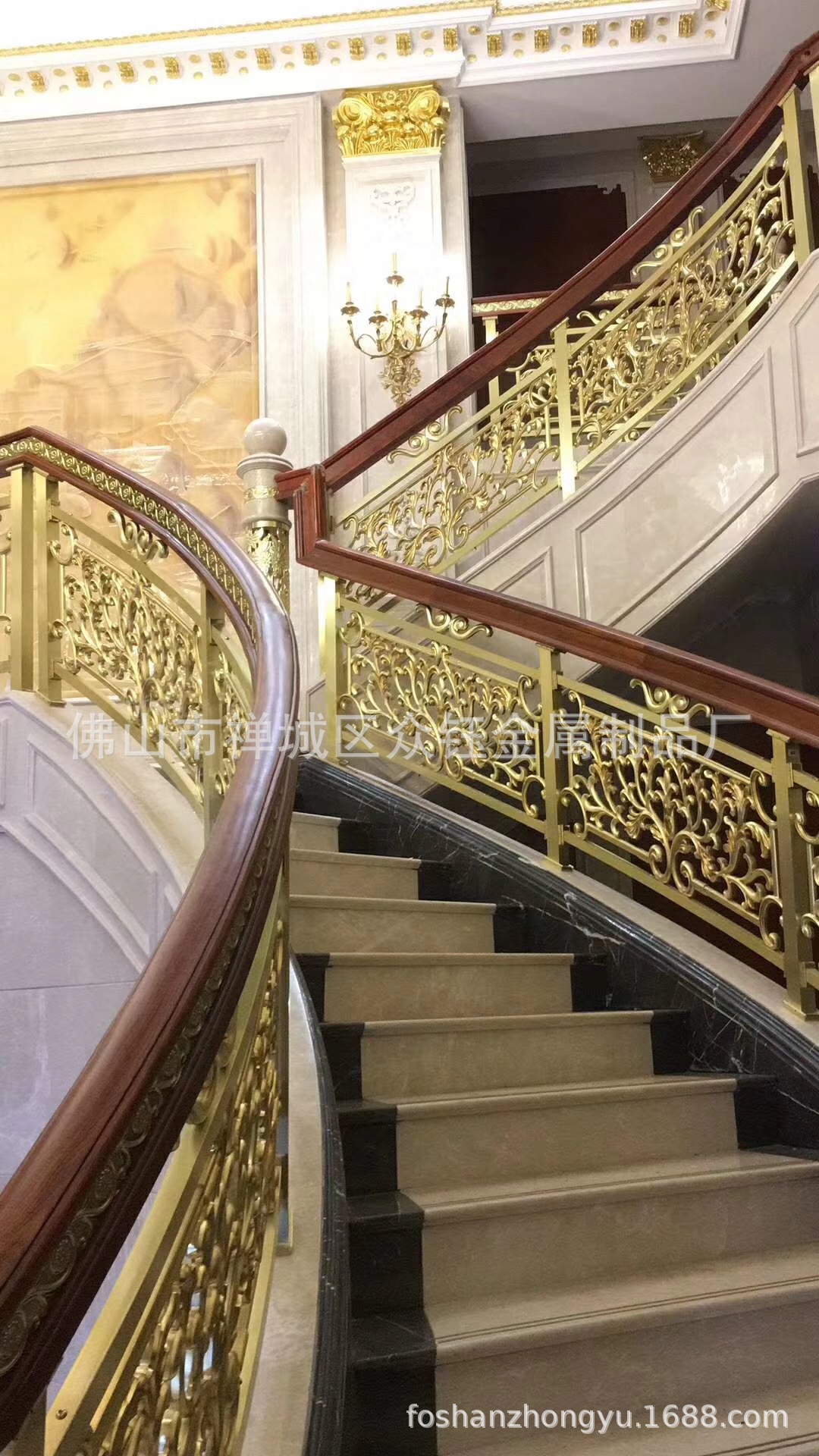 贵族世家的楼梯铜艺浮雕镀金护栏立体浮雕刻24K金护栏门第象征示例图11