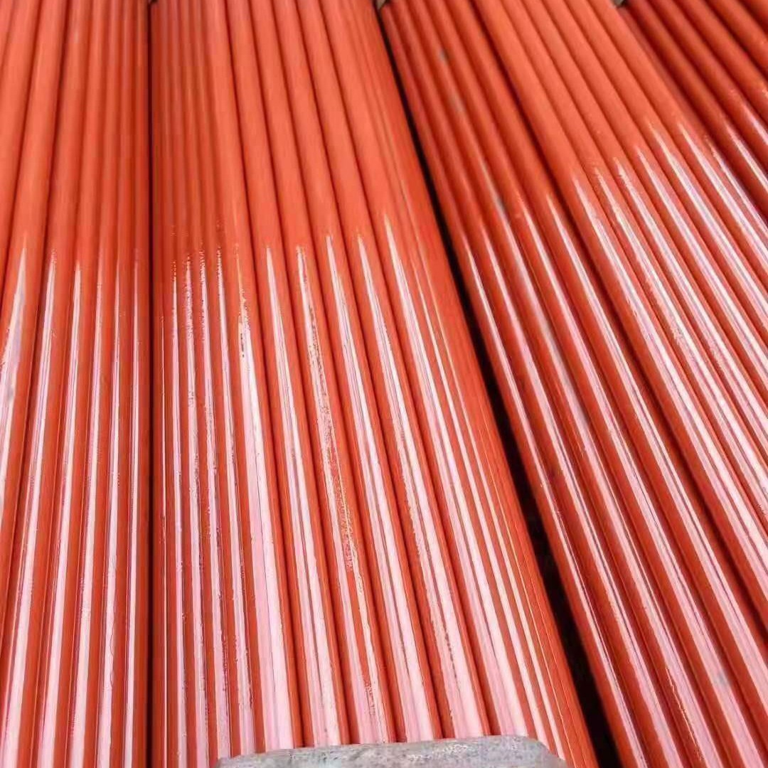 红漆钢管  脚手架钢管  建筑用外架管  喷漆架子管  架子钢管  混凝土钢管图片