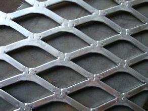镀锌钢板网   金属铁板网    菱形板网   脚踏菱形板网  防护板网示例图10