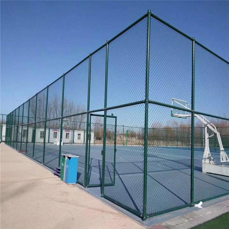 德兰现货供应球场围栏网 墨绿色勾花球场围栏网 球场围栏网