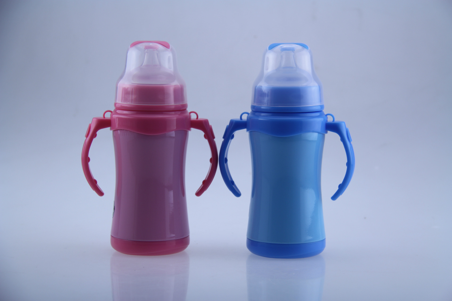 2015年新款奶嘴壶硅胶食品级宝宝婴儿保温杯 泡奶壶手柄式壶批发示例图8