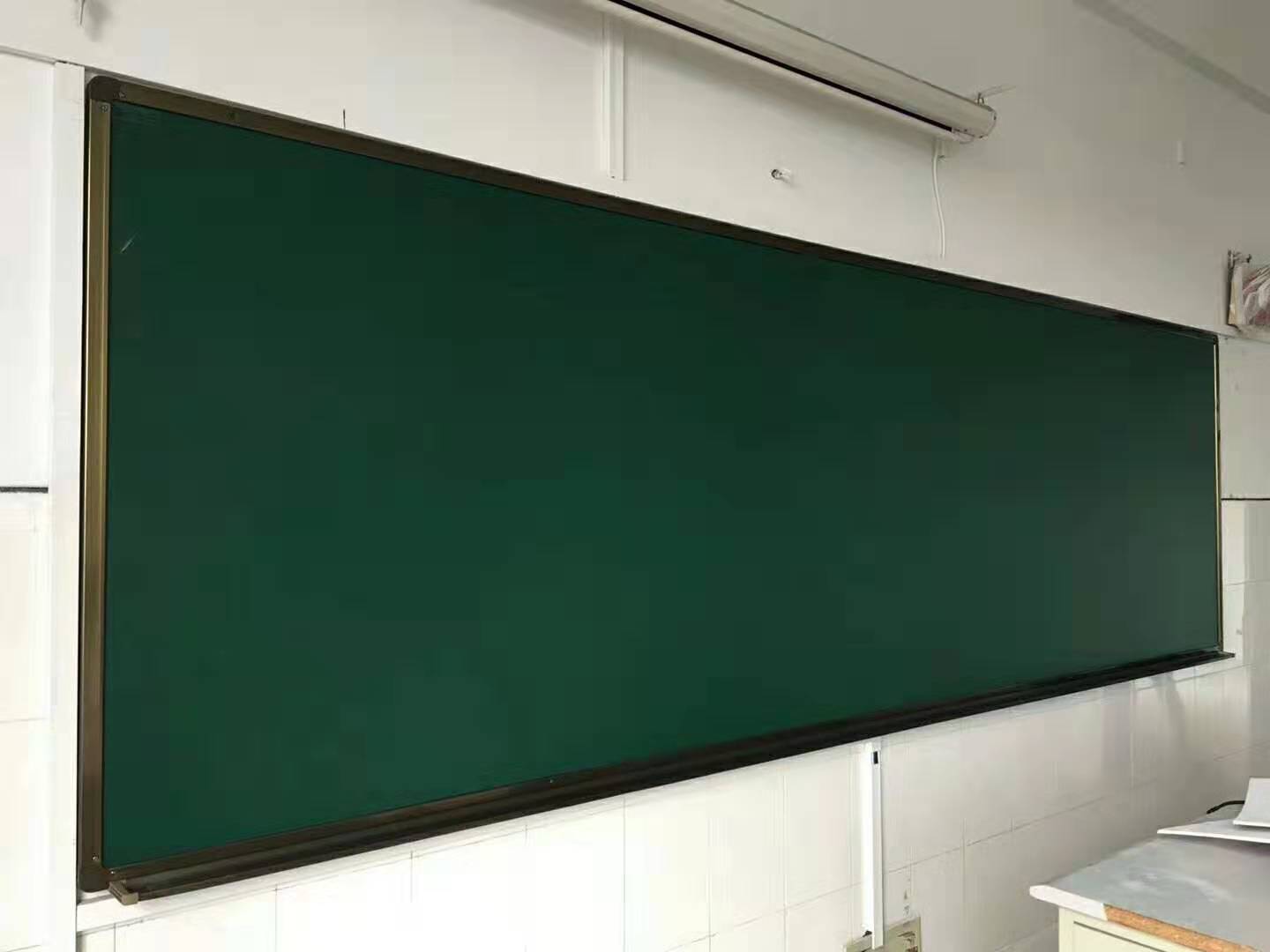 中学生学校黑板-学校里的黑板-学校黑板生产厂家-优雅乐图片