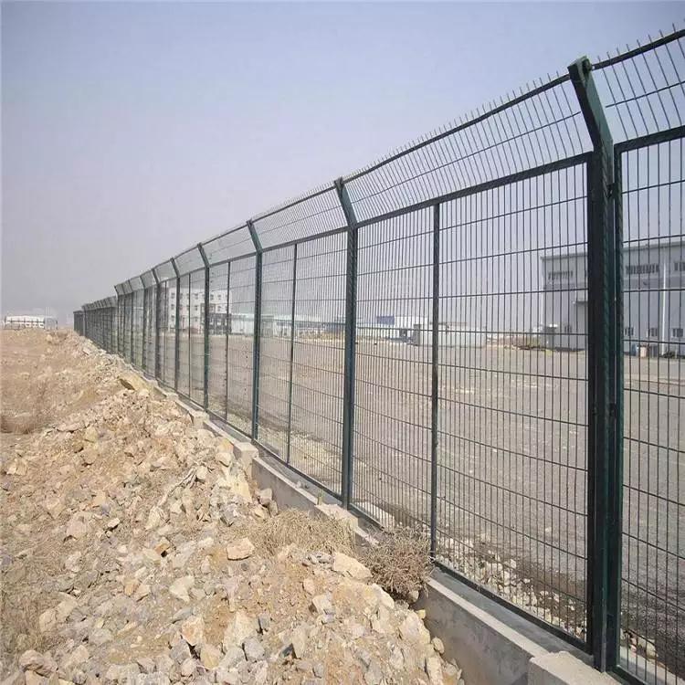 厂区包塑铁丝护栏网厂家 道路护栏 昌邦 隔离栅护栏网