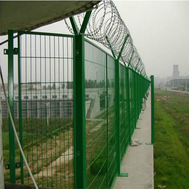 厂家供应护栏网   球场护栏网   江门车间隔离栅示例图14