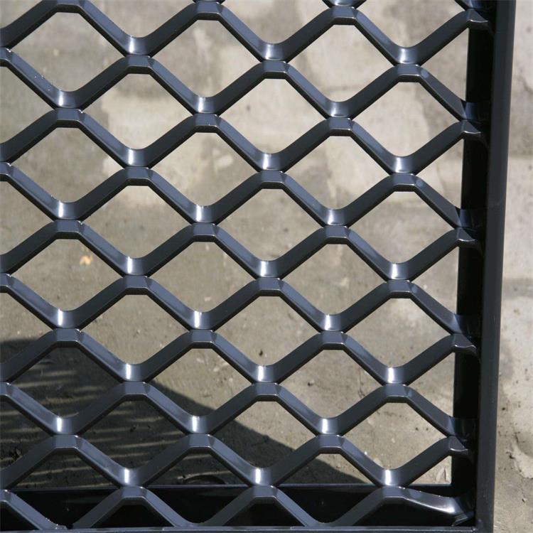镀锌钢板网   金属铁板网    菱形板网   脚踏菱形板网  防护板网示例图2