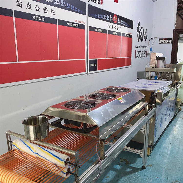 烙馍机 不锈钢烙馍机 烤鸭压饼机 万年红机械 TL450型
