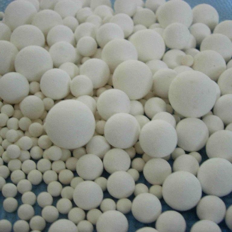 河南万利厂家直供活性氧化铝球 高强度磨损低深度干燥剂 催化剂载体 除氟剂 吸干机干燥剂图片