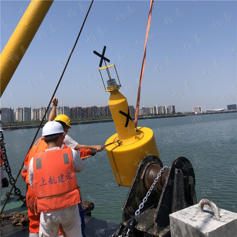 滚塑加工海洋线性聚乙烯浮标 码头港口施工浮标图片