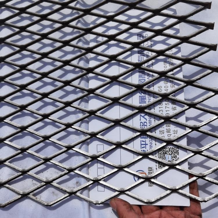 钢板网片 菱形金属拉伸网 钢板网 铁板冲孔网 铭久厂家批发