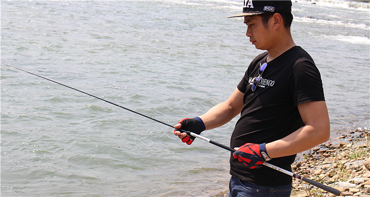 钓鱼竿碳素超硬台钓竿鲫鲤鱼杆手竿 3.6-7.2米渔具用品套装鱼竿示例图20