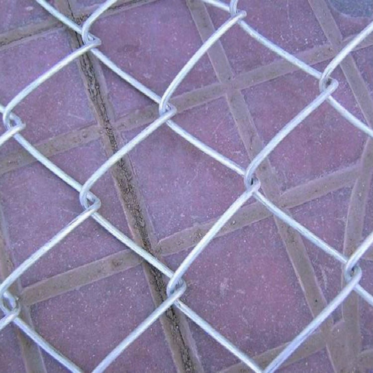 编织镀锌菱形铁丝网-包塑铁丝网-球场铁丝围栏-边坡植草铁丝网亚奇报价低