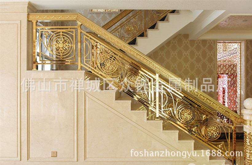 众钰 酒店别墅铝艺护栏 铝板雕刻护栏镀金色更精致楼梯上的风景线示例图6