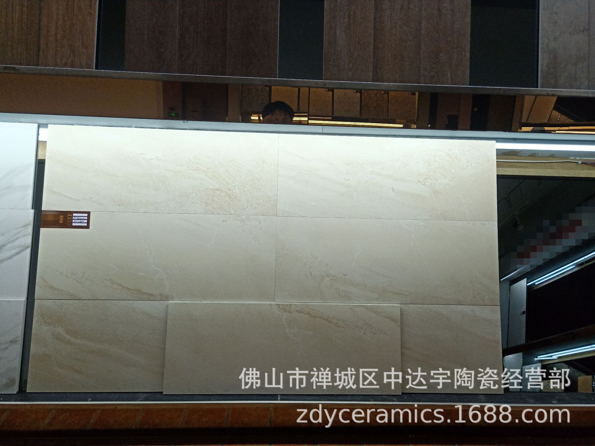 佛山新系列300X900mm 仿古瓷砖防滑防潮客厅厨房浴室墙面砖地面砖JXHD390示例图8