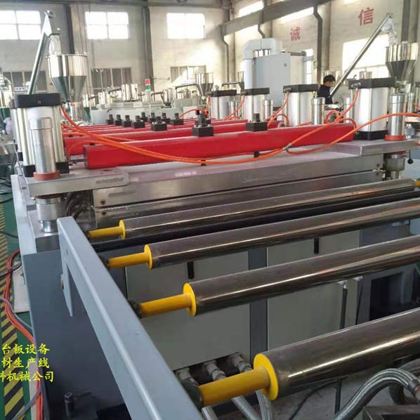 PVC木塑板设备、PVC木塑装饰板机器、PVC木塑家装板生产线生产厂家