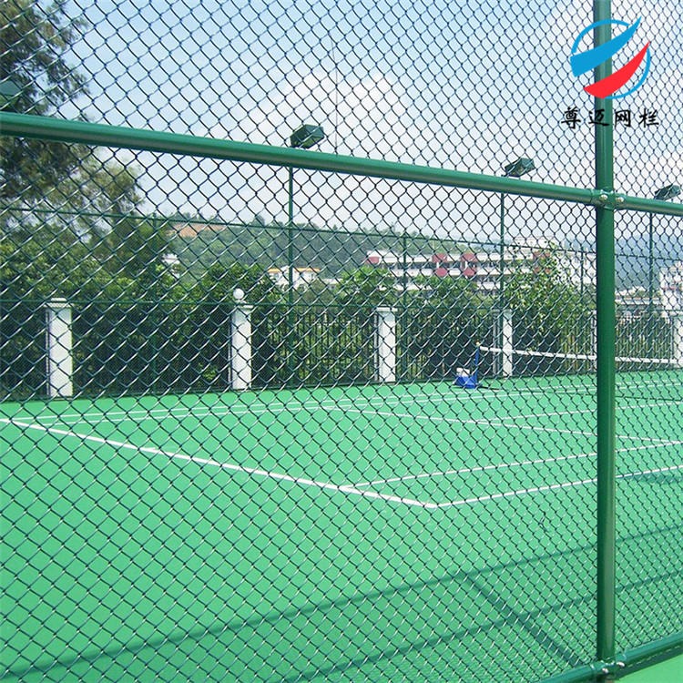 湖南防攀爬护栏网 篮球场地护栏网 高尔夫球场防护隔离护栏厂家