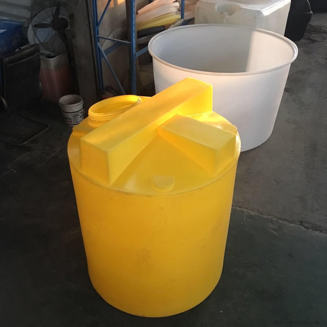 忻州500升塑料药剂搅拌混合桶 500L加药箱定做尺寸配套0.75kw电机