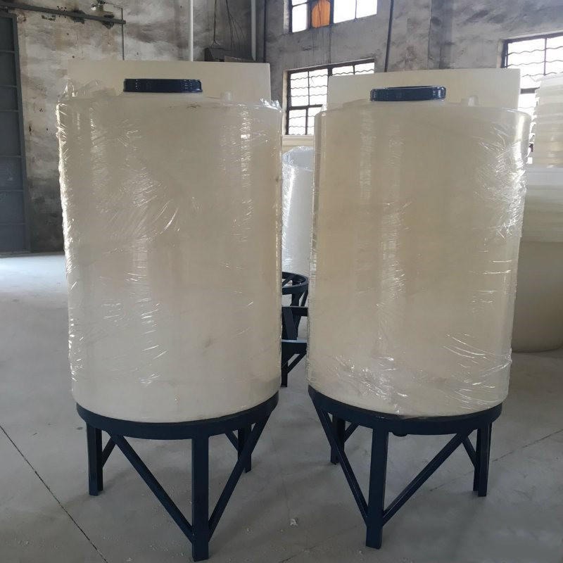 供应1.5吨pe加药桶批发 1500升水处理污水设备配套出售