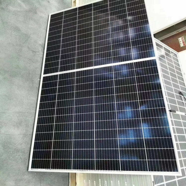 隆基乐叶双玻双面太阳能板回收  500W 530W单面双面组件回收  鑫晶威新能源 价高同行图片