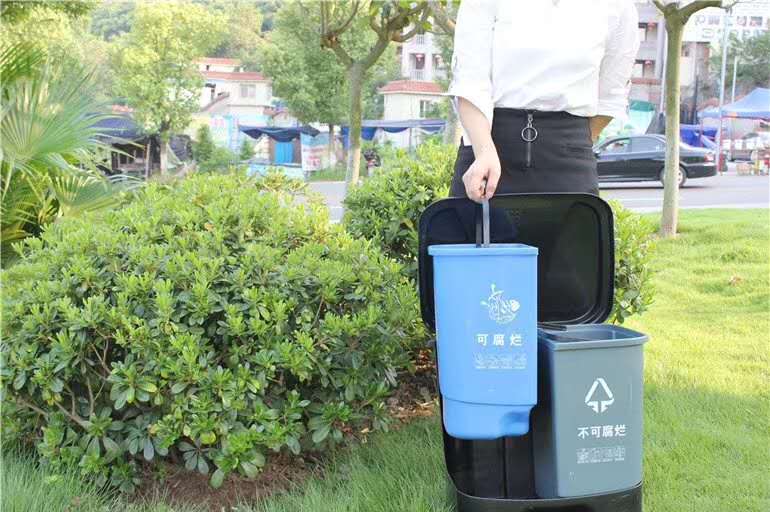 洱源县120L塑料垃圾桶小区物业环卫垃圾桶厂家