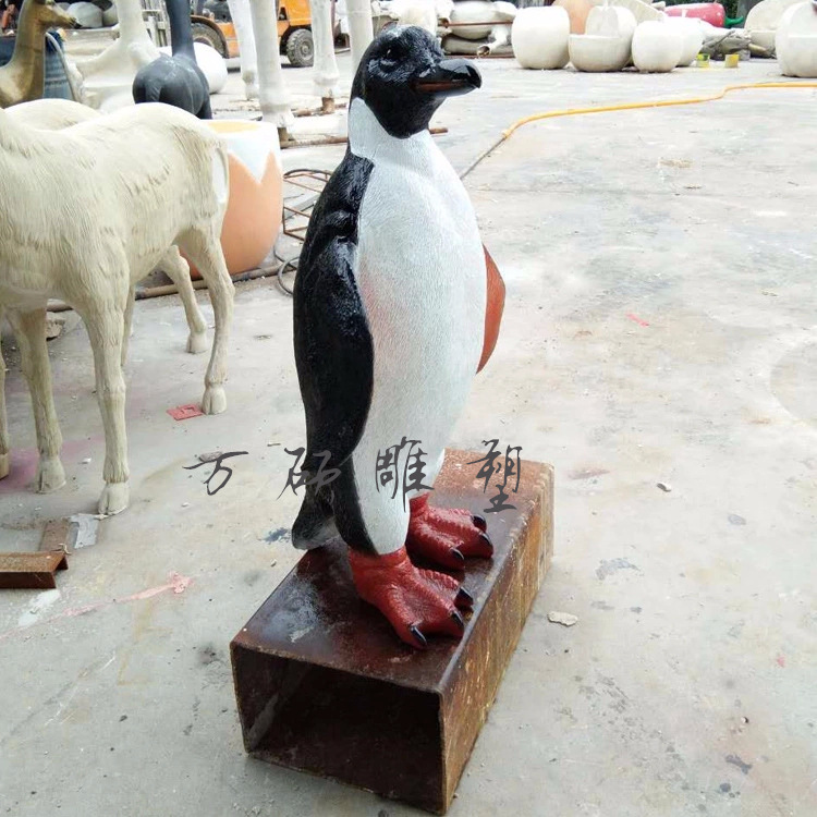 仿真动物雕塑 玻璃钢仿真南极企鹅雕塑 海洋公园创意美陈装饰示例图3