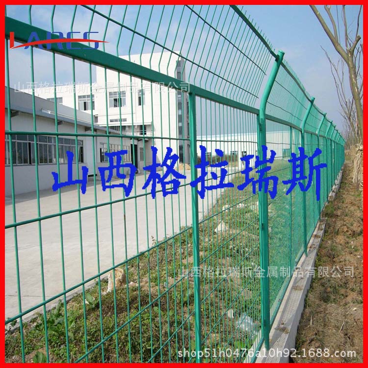 山西太原农牧场地边框护栏网勾花护栏网包塑铁线围网示例图3