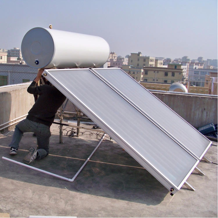 恺阳出口平板太阳能热水器150-320L 平板一体承压式太阳能热水器可搭配空气能图片