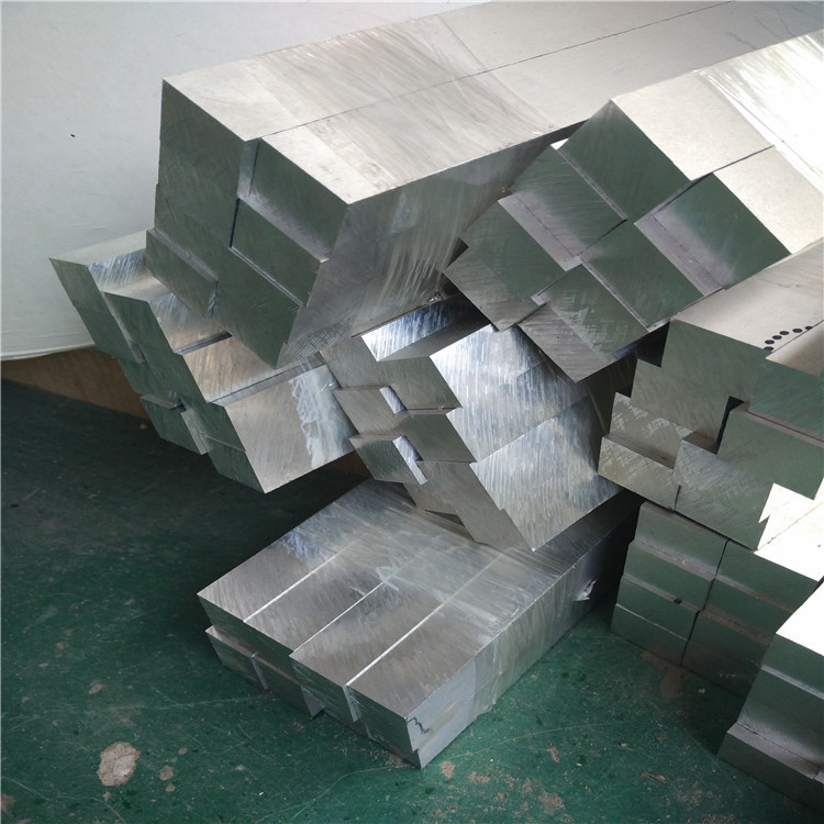 厂家直销2A12铝排 硬质合金铝排 航空级别铝排 大规格铝排长宽切割图片