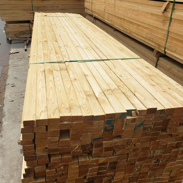 邦皓木业供应俄罗斯落叶松方木 松木条源头厂家定制加工木跳板