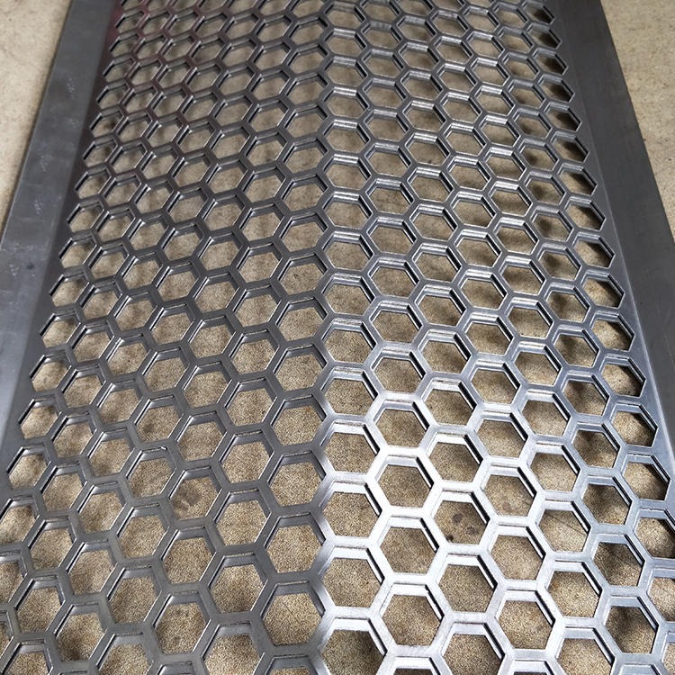 欧腾 蜂窝孔铝板装饰冲孔板 北京  垃圾分类用金属冲孔网箱 外墙装饰六角孔型铝单板